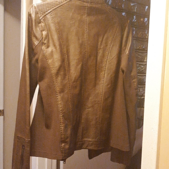 Faux leather jacket - Picture 3 of 8
